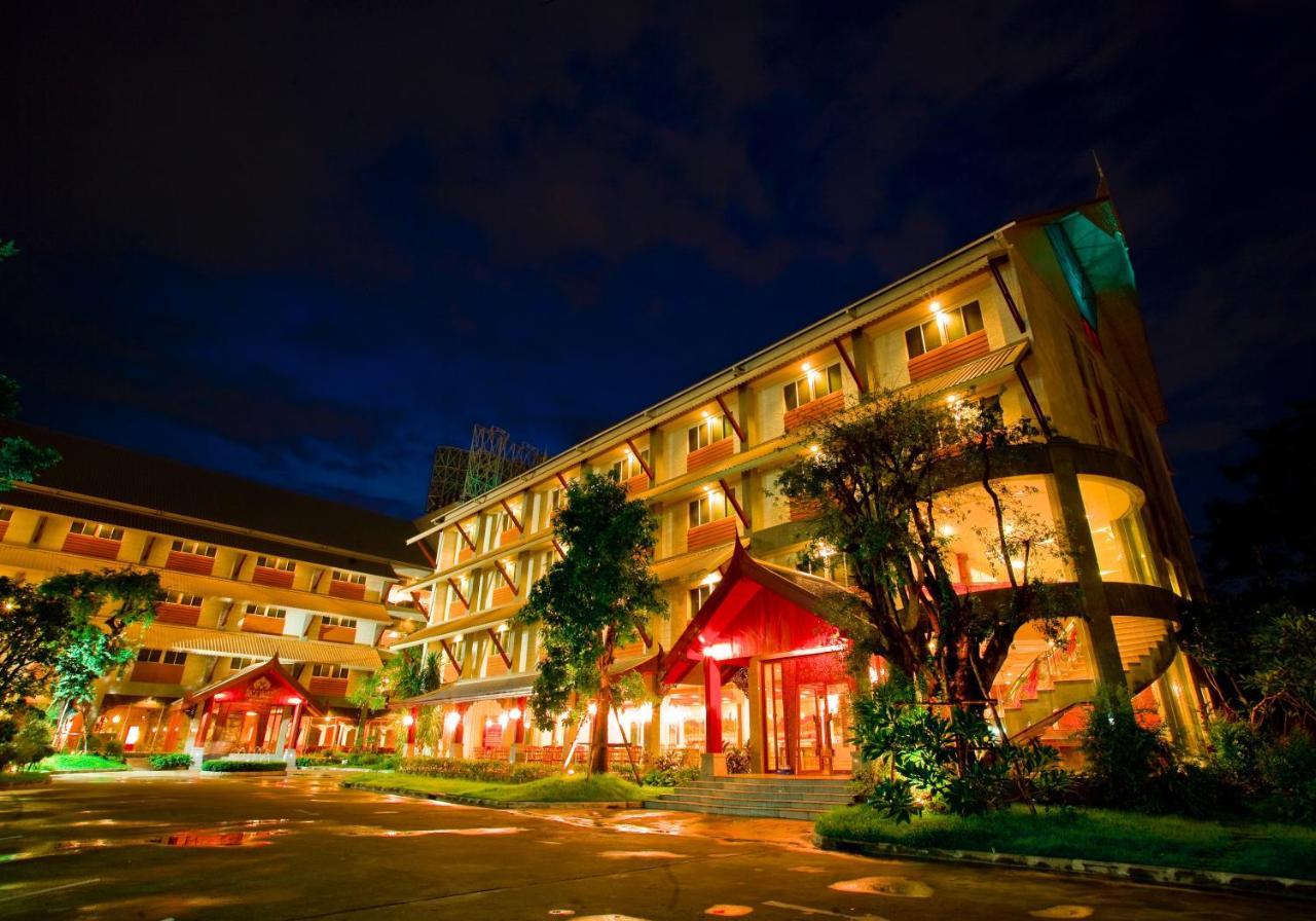 Jolly Suites & Spa Thapra Bangkok Bagian luar foto