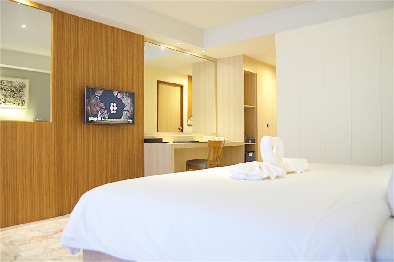 Jolly Suites & Spa Thapra Bangkok Bagian luar foto